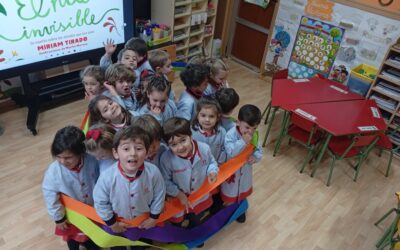 «El Hilo Invisible» en Tres Años