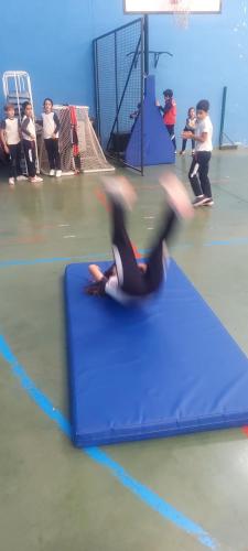 Habilidades-gimnasticas-y-acrobaticas 03